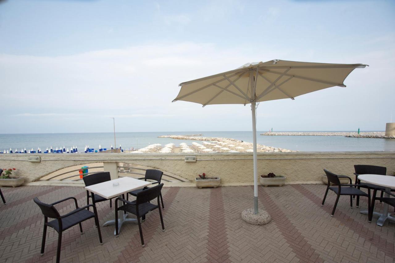 Hotel Stella Marina San Vincenzo Exteriör bild