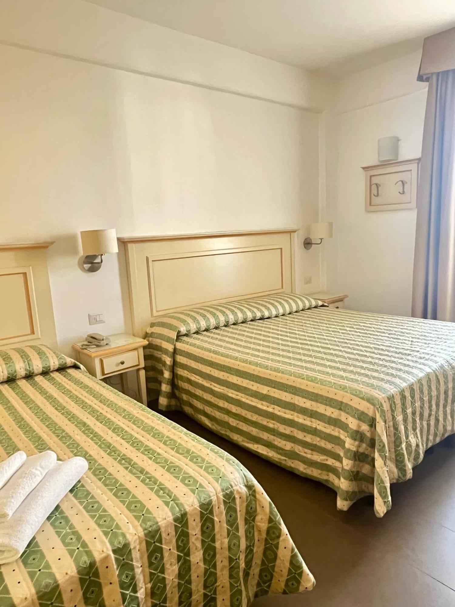 Hotel Stella Marina San Vincenzo Exteriör bild